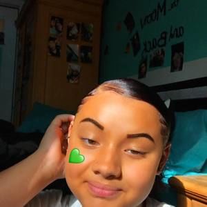 Meet your Posher, Ciara